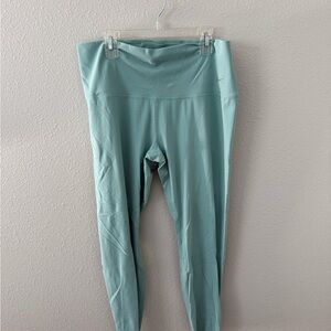 Nike Mint High-Waisted Leggings